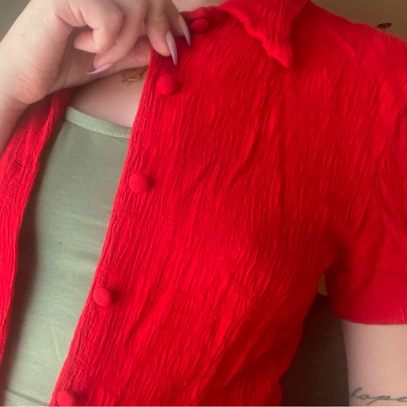 SOLD - Fun Red Button-Up - Picture 4 of 5